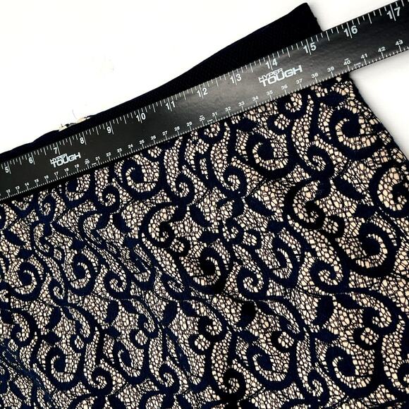 SOLITAIRE Large Navy Blue Lace‎ Overlay Tan Lined knee length skirt Ravi Khosla - Picture 6 of 7